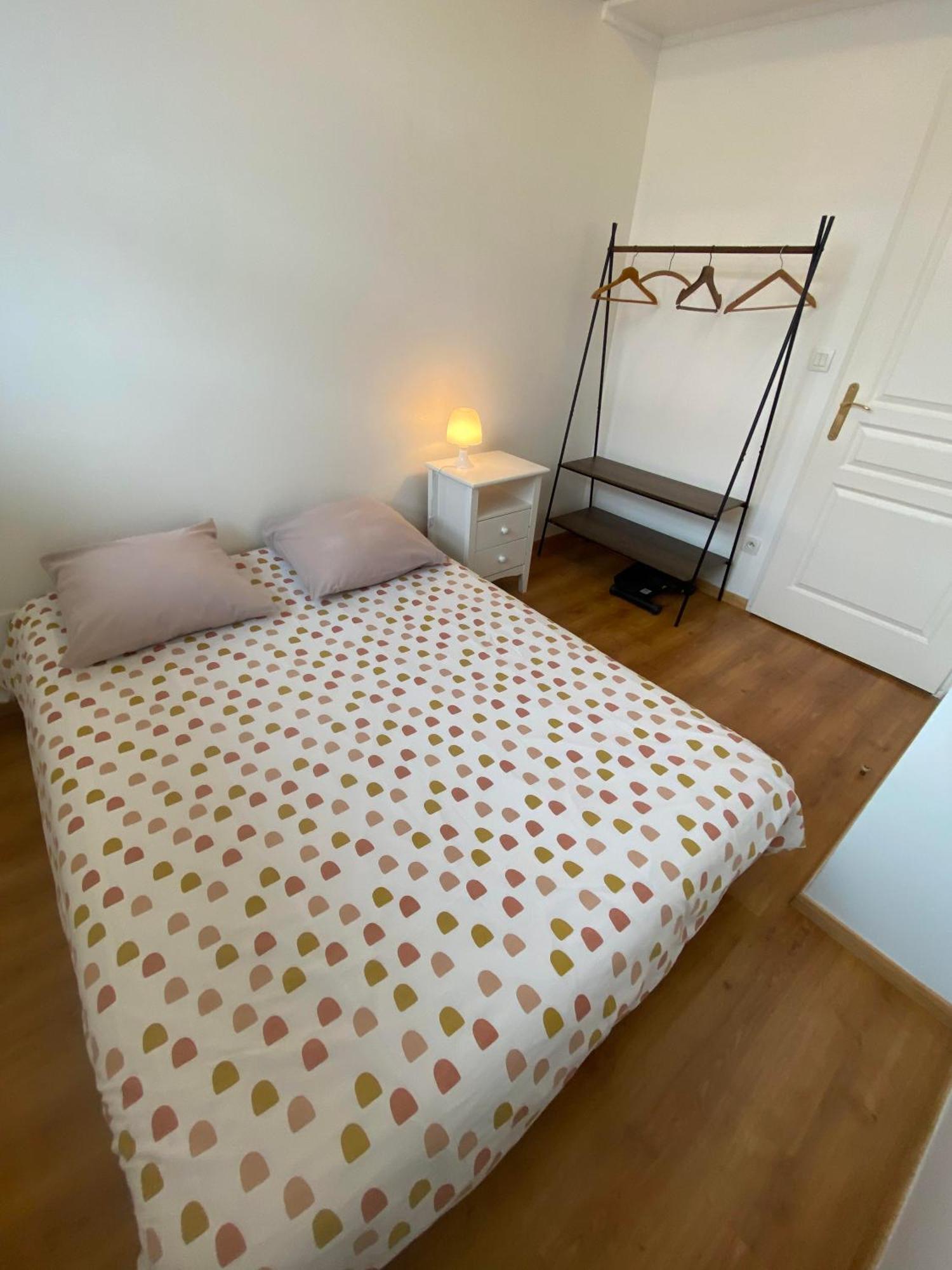 Le Carnot Appartement Avec 2 Chambres Separes Et Parking Privatif Et Securise Arras Kültér fotó